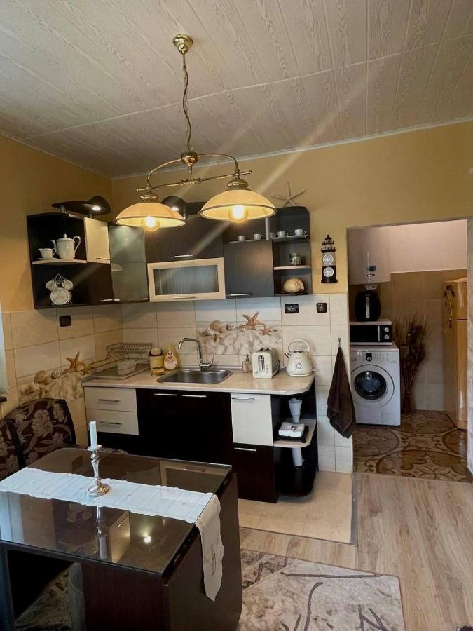 Z-Apartment In Trjavna Eksteriør bilde